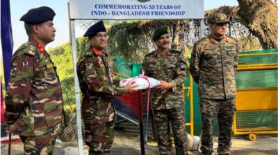 বিজয় দিবসে বাংলাদেশ ও ভারতের সেনাবাহিনীর অফিসারদের সৌজন্য সাক্ষাৎ