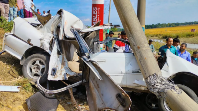 খুঁটিতে প্রাইভেটকারের ধাক্কা, ছাত্রদলের ৩ নেতাকর্মী নিহত