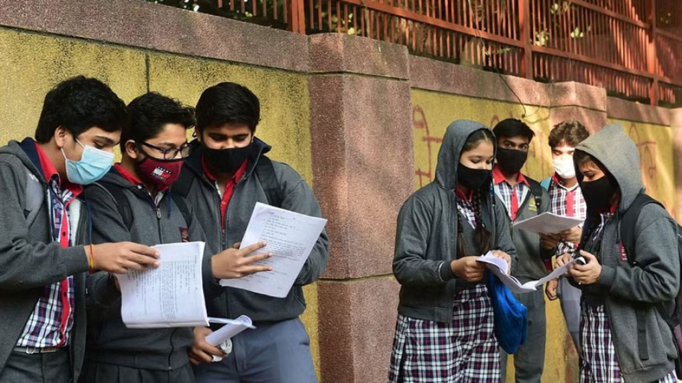 অবৈধ বাংলাদেশি ছাত্র চিহ্নিত করতে দিল্লির সব স্কুলকে নির্দেশ