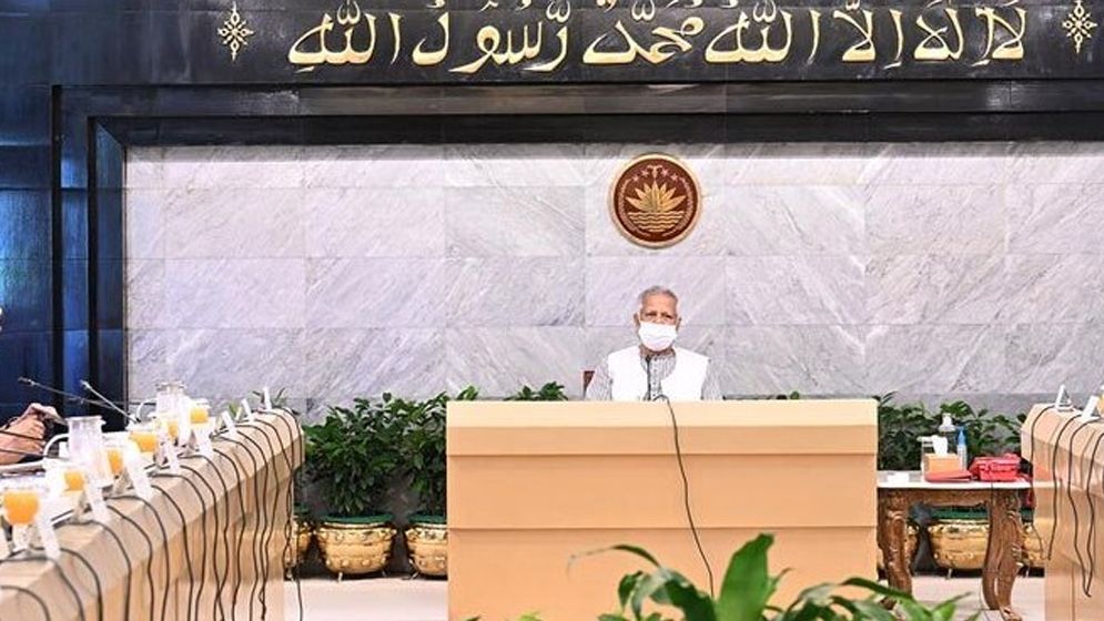 প্রধানমন্ত্রীকে ‘স্যার’ ডাকার নিয়ম বাতিল করেছে উপদেষ্টা পরিষদ