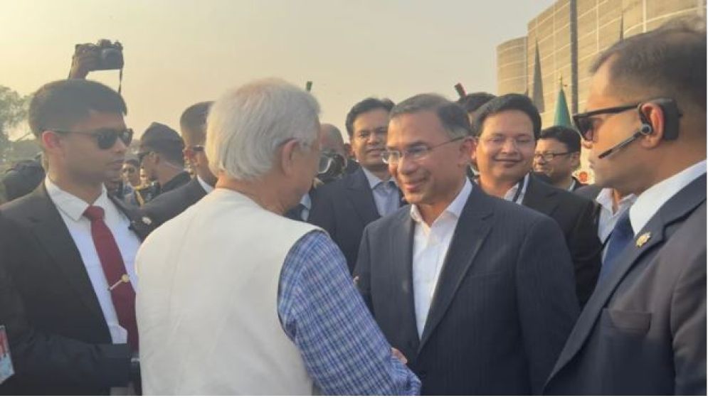 নবনির্বাচিত প্রধানমন্ত্রীর সঙ্গে শুভেচ্ছা বিনিময় করলেন বিদায়ী প্রধান উপদেষ্টা